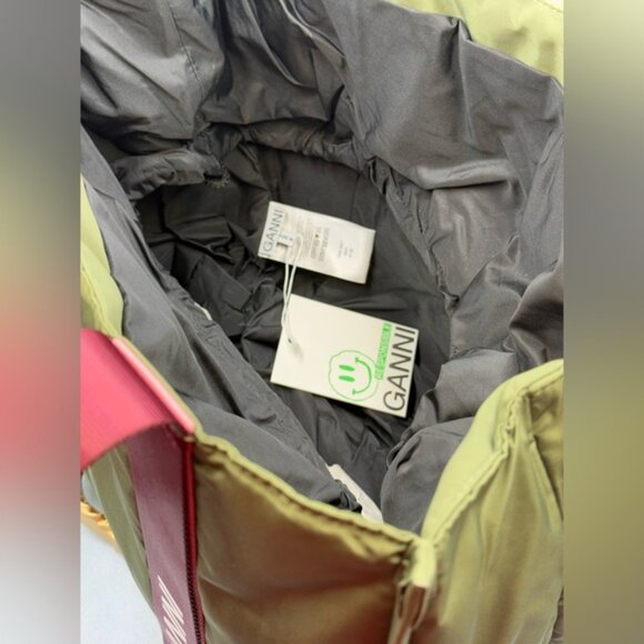 🆕 GANNI 🧿 NWT Medium Recycled Tech Tote, Kalamata & Burgundy - Picture 8 of 12